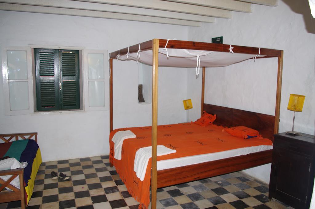 Maison Augustin Ly Gorée Kamer foto