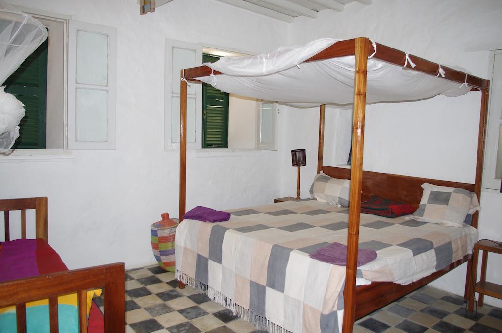 Maison Augustin Ly Gorée Kamer foto